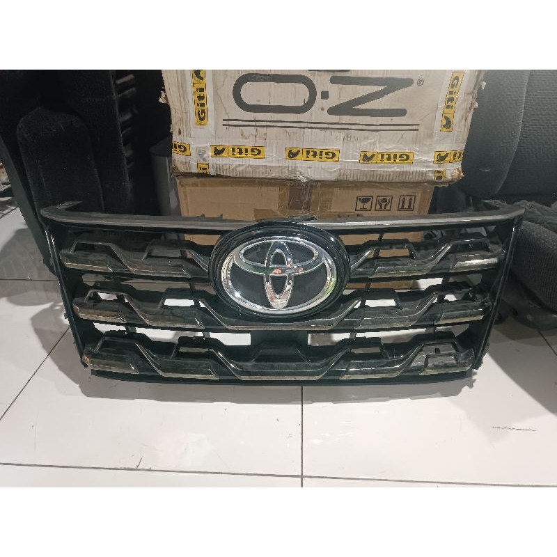 Grill Toyota fortuner VRZ tahun 2021