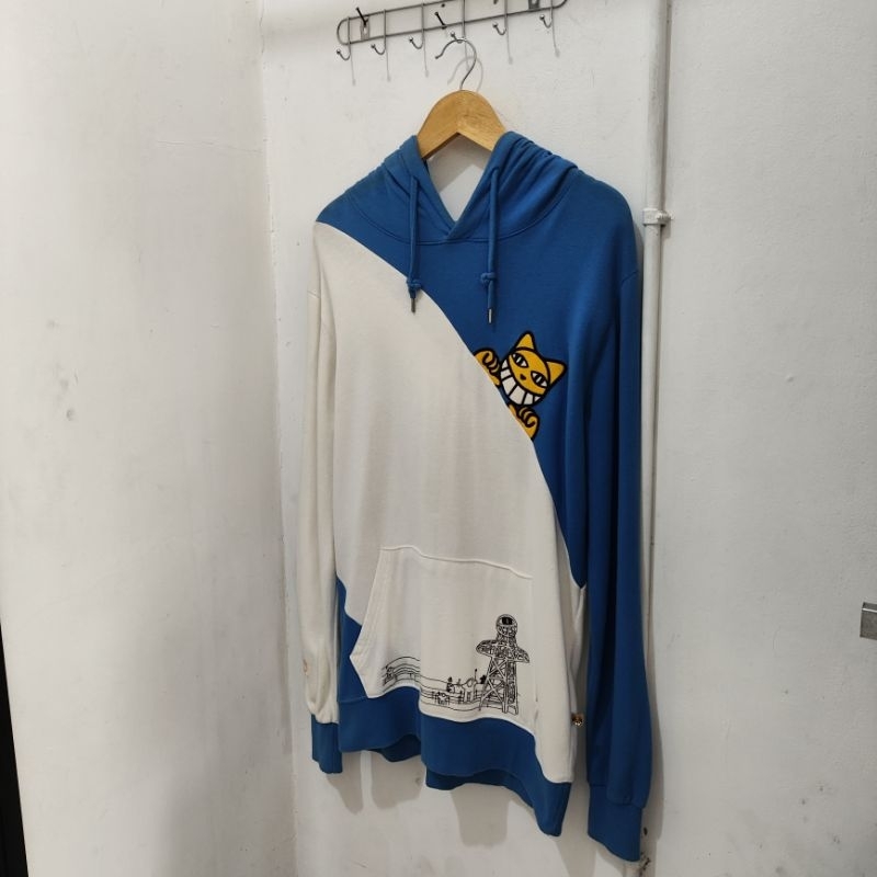 Hoodie TTOMA biru putih