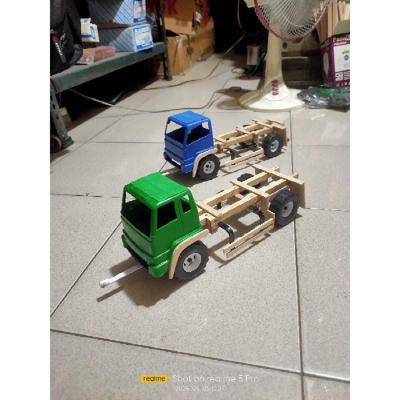 Miniatur truk plastik modif herex Berkualitas Rapi