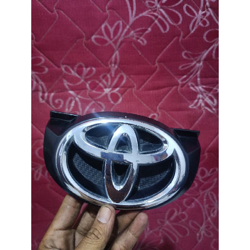 Emblem logo breket Gril Innova 2009-2011