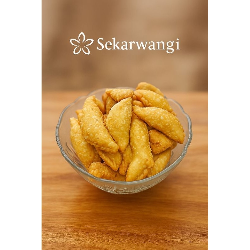 

Kue Kering Pastel rasa Bawang Udang khas Cirebon