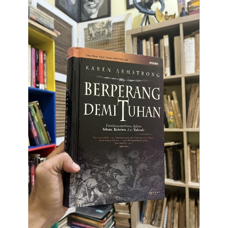 BERPERANG DEMI TUHAN - Karen Armstrong