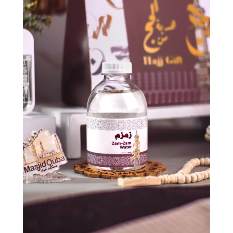 

Air Zamzam - Mubarak / Lisensi Barcode dari Mekkah / Oleh-Oleh Haji & Umroh - ZAMZAM MUBARAK