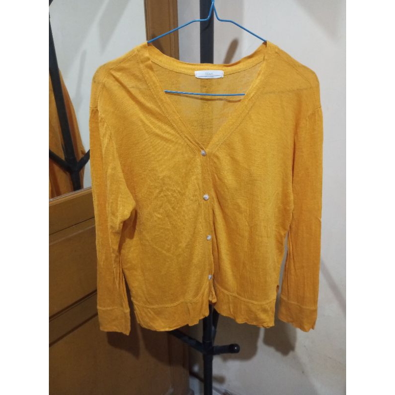 (PRELOVED) Cardigan soft yellow