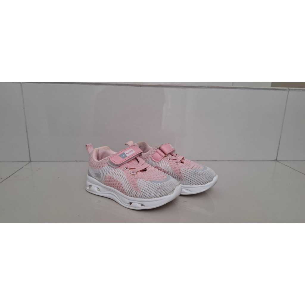 Sepatu Lampu Anak Perempuan TK PAUD Dans Preloved
