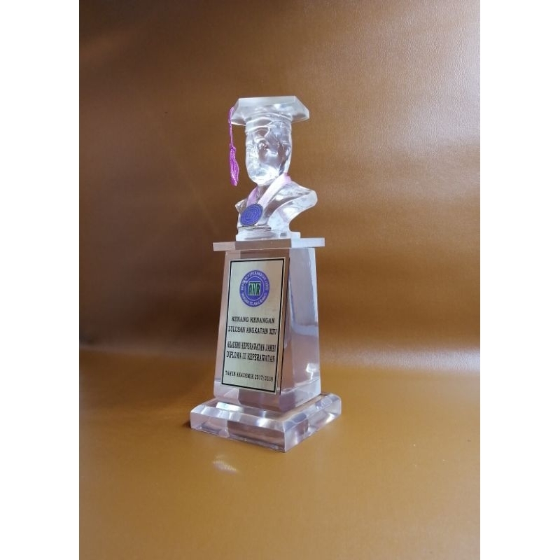 plakat wisuda resin bening