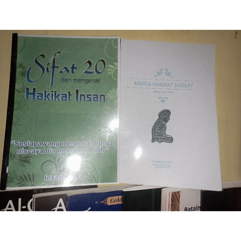 Dua Kitab Tasawuf Rasia Hakikat Sholat dan Sifat 20 Hakikat Insan