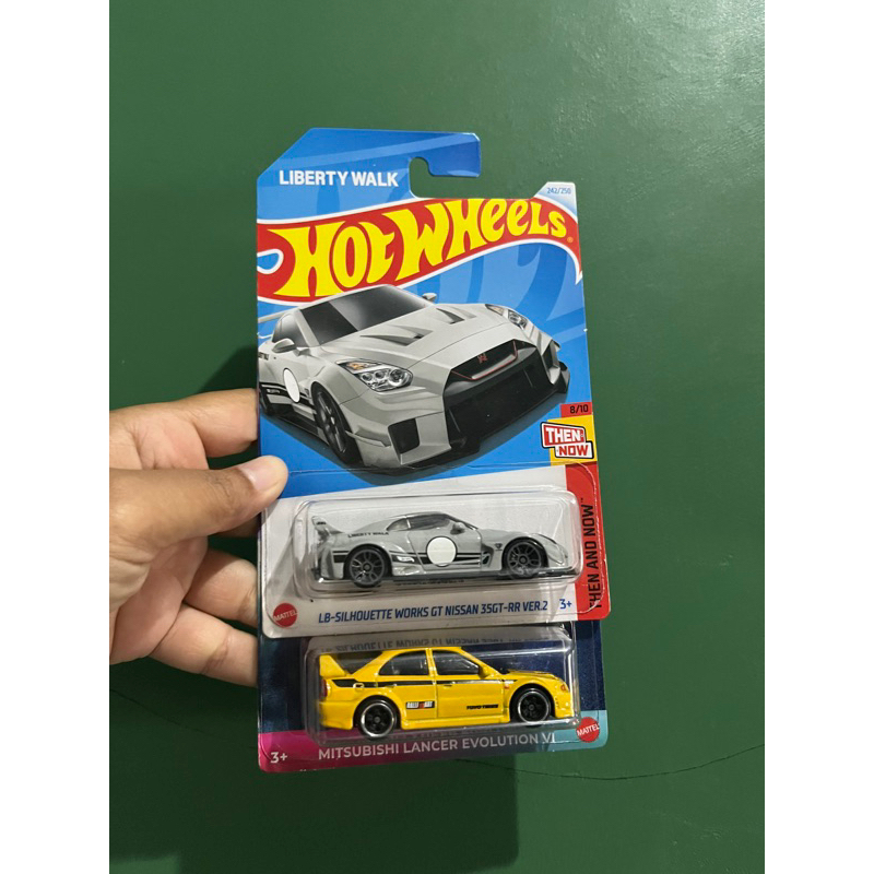 Hotwheels Evo Lancer x R35