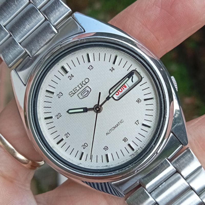 Seiko 5 Automatic Ref 7s26-0480 White Dial Honeycomb Military