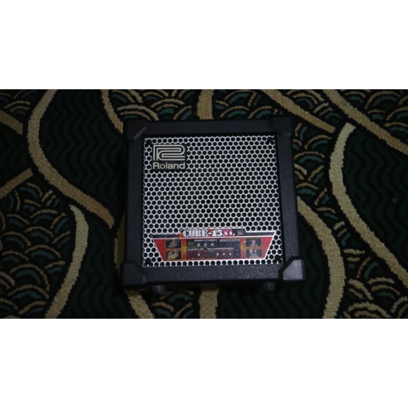 Ampli Gitar merk Roland Cube 15XL