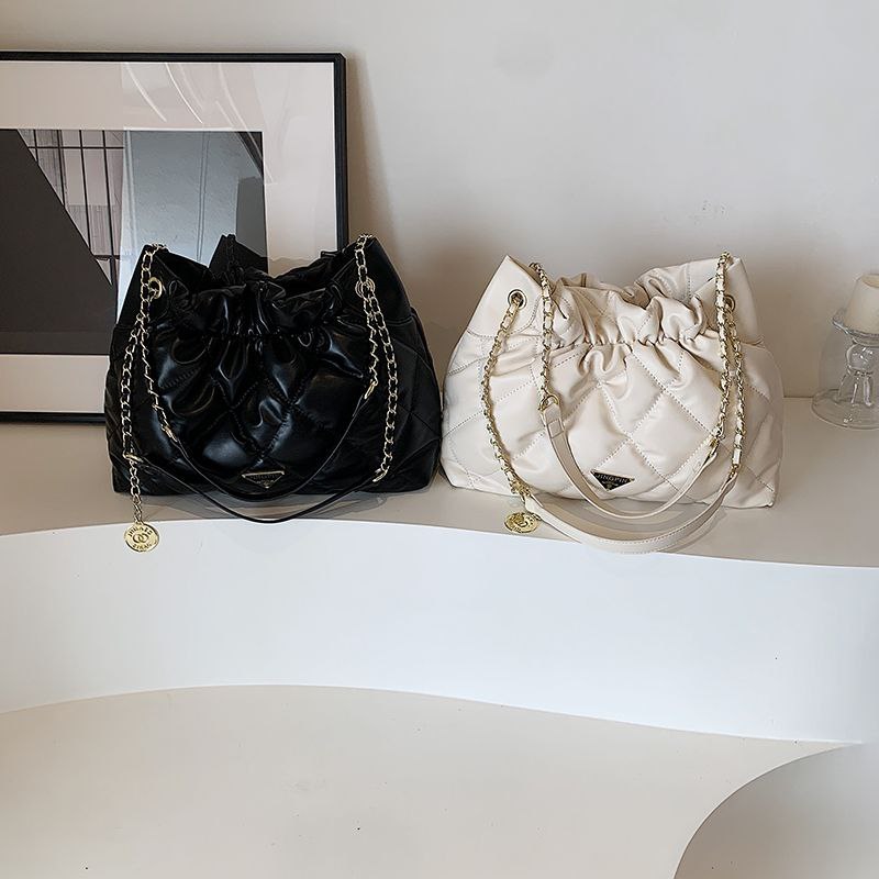 Tas Wanita Arwen Bag - Tas Jinjing Elegan Ukuran 31x24 Bahan PU Leather Premium Desain Simple dan Cl