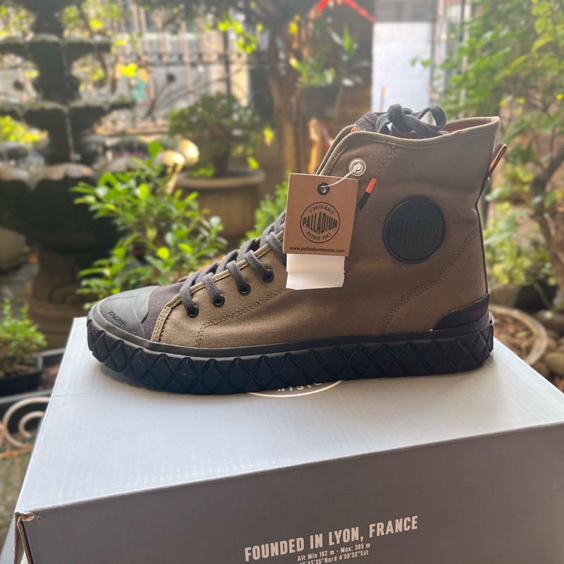 Sepatu Palladium Size 43 Baru Original