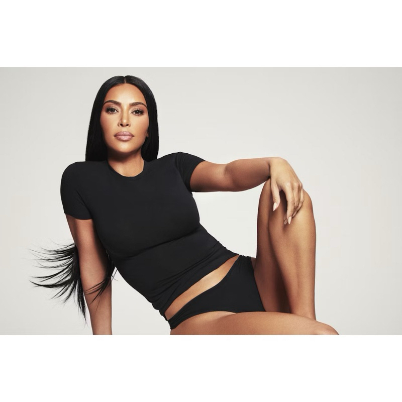 Skims Fits Everybody T-Shirt