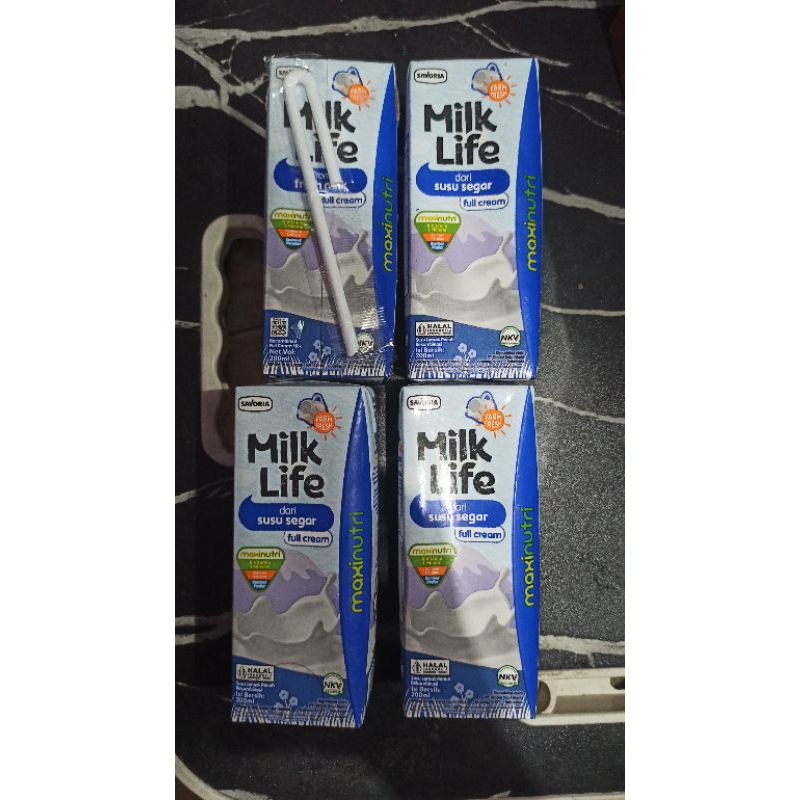 

MilkLife UHT Teens Full Cream Milk - Susu Rasa Original 200ml