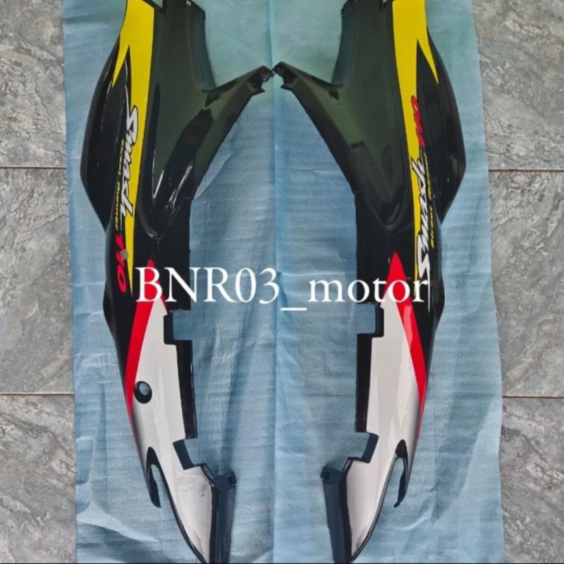 Cover Body Belakang Smash Lama 110/Smash Old Hitam Plus Striping