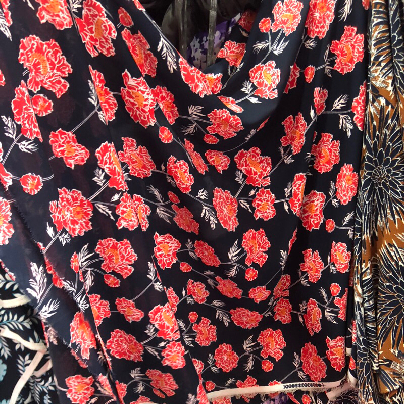 kain zara crepe motif - kain zara crepe motif bunga - kain zara crepe motif premium ftd