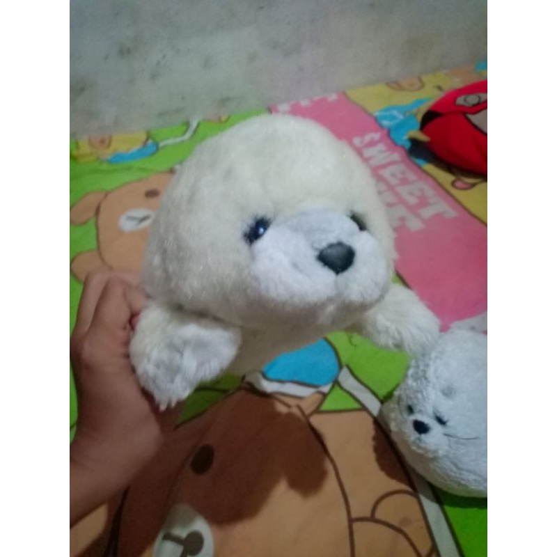 boneka singa laut