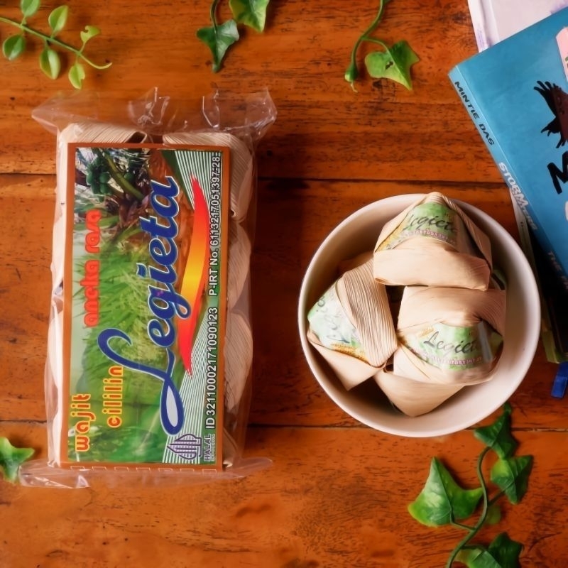 

LEGIETA WAJIT RASA PANDAN MAKANAN KHAS OLEH OLEH WAJIK WAJIT LAMAYA DODOL CILILIN BANDUNG BARAT. WAJIT KETAN ASLI