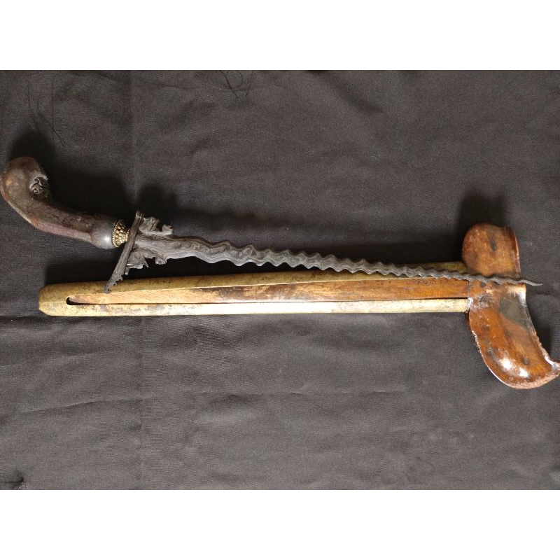 KERIS SEPUH LOKASIAN OMYANG JIMBE LUK 45 KALAWIJAN