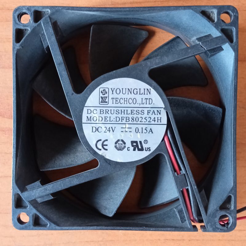 KIPAS DC 24V 0.15A 8X8 CM TEBAL 2.4CM FAN BEKAS
