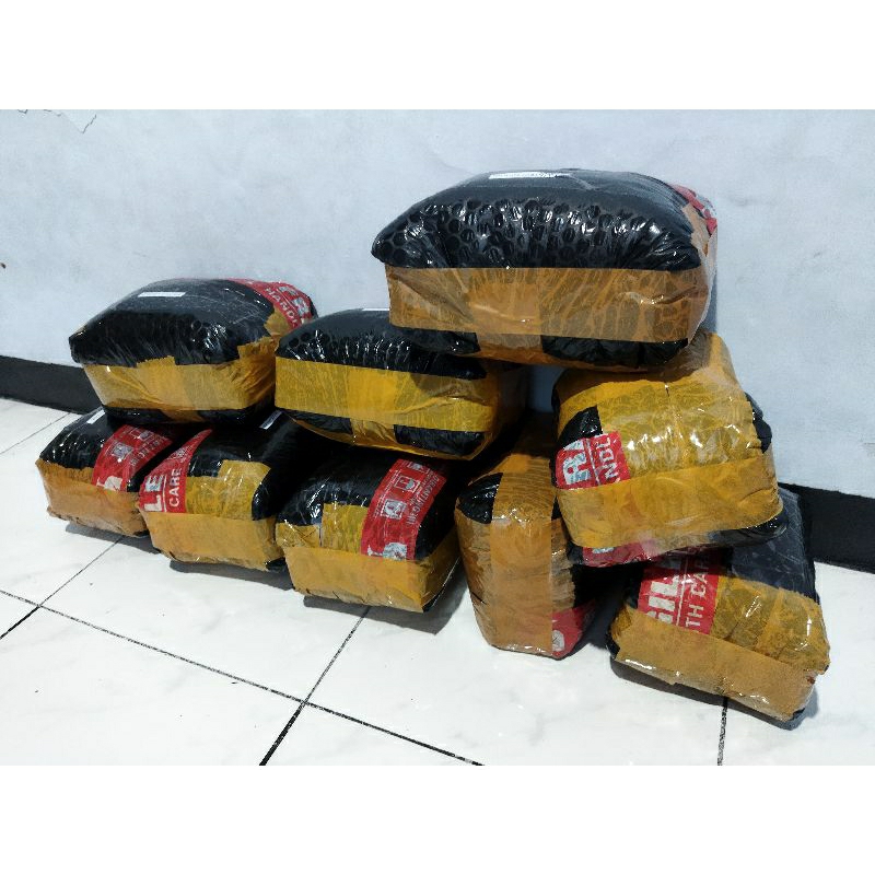 

Gooku 28 Store Krecek Rambak Kulit Sapi Mix(Stik Mi Kotak) 1Kg