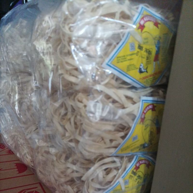 

(1 pcs) Mie Kering -- orang lagi mancing -- Mie Pancing