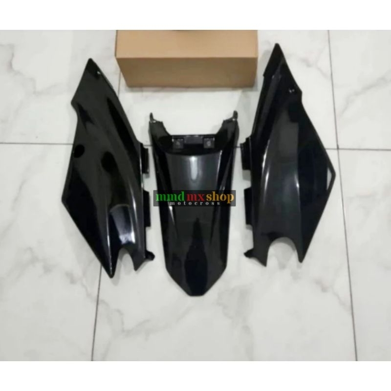 Body set belakang Klx bf Dtracker new Cover body dan Spakbor belakang Dtracker new Klx bf se model o