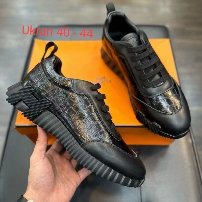 SEPATU PRIA SNEAKERS KULIT  IMPORT