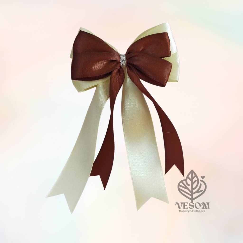 

Pita Souvenir Hampers Seserahan Kado Tumpuk 2 Warna Jadi Siap Pakai Satin Premium