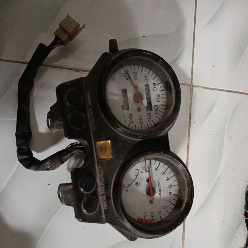 spidometer Megapro hiu Megapro 2005 original