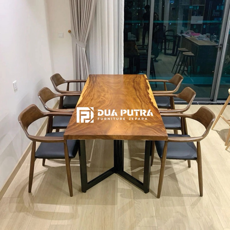 Meja makan kayu solid utuh trembesi + 6 kursi heroshima kayu jati