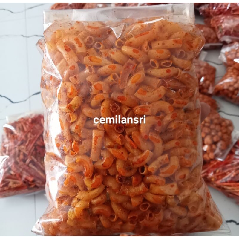 

Seblak Makaroni pedas daun jeruk isi 1kg
