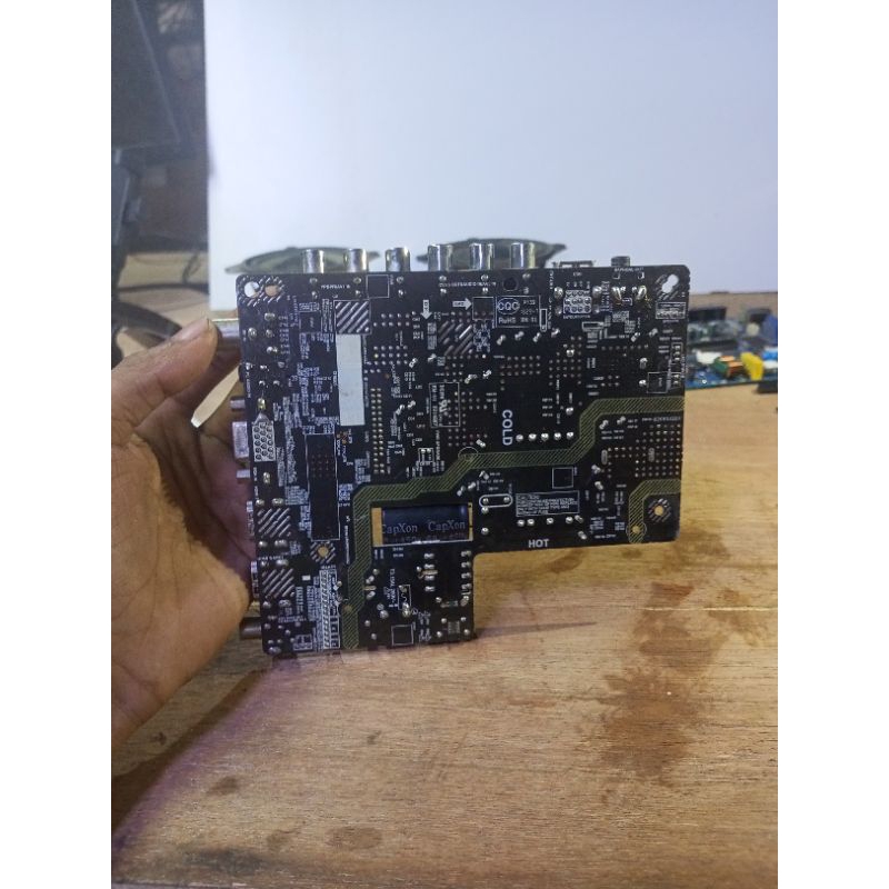 mesin TV normal Polytron type PLD 24D123