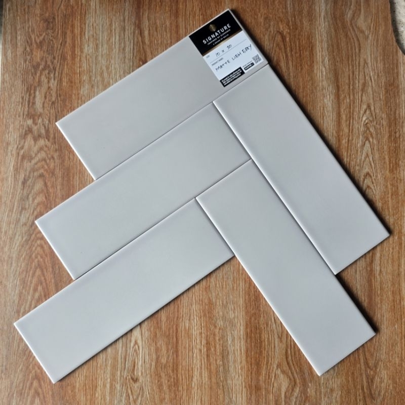 Keramik Subway Abu Dop Signature 10x30 MATTE LIGHT GREY