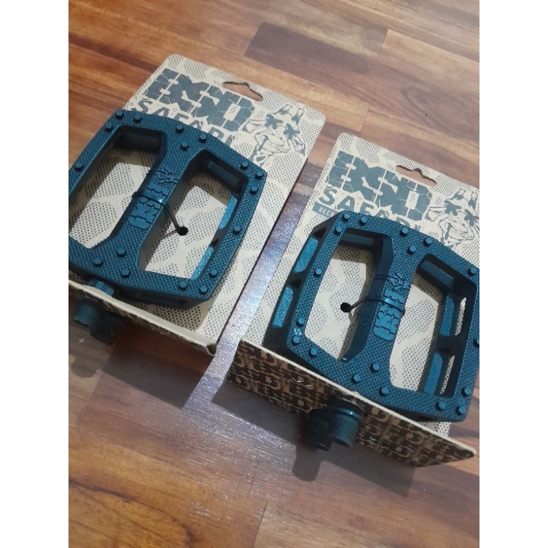 Pedal  BSD buat BMX/DJ colour black only
