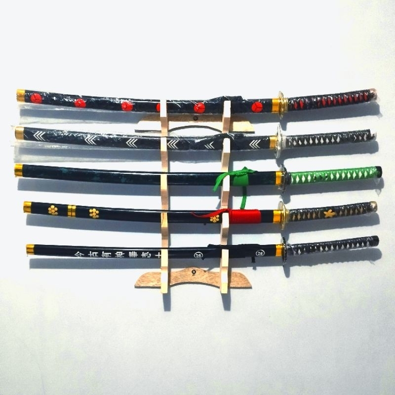 rak penyimpanan pedang katana
