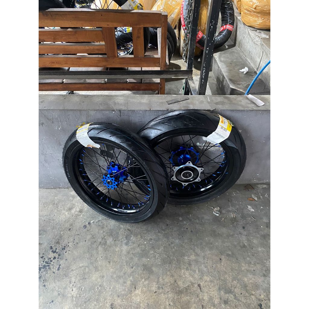 Velg Supermoto CRF 250/300 Ban Pirelli Baru Wheelset Sumo CRF 150 L Ring 17 Ban Pirelli