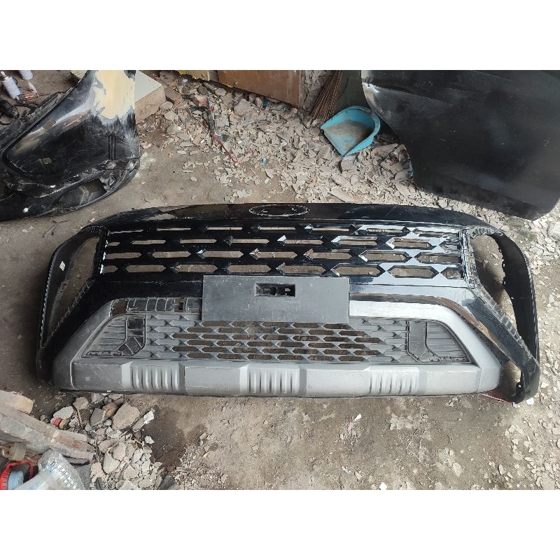 Bumper bemper depan mobil hyundai Stargazer Original copotan