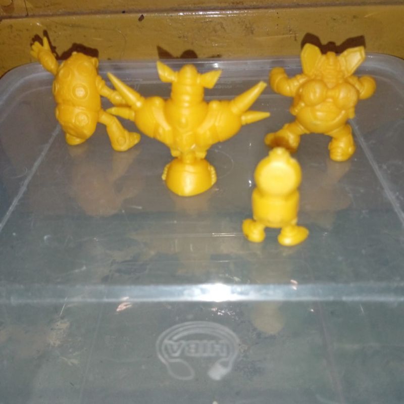 megaman mini figure karet jadul set kuning