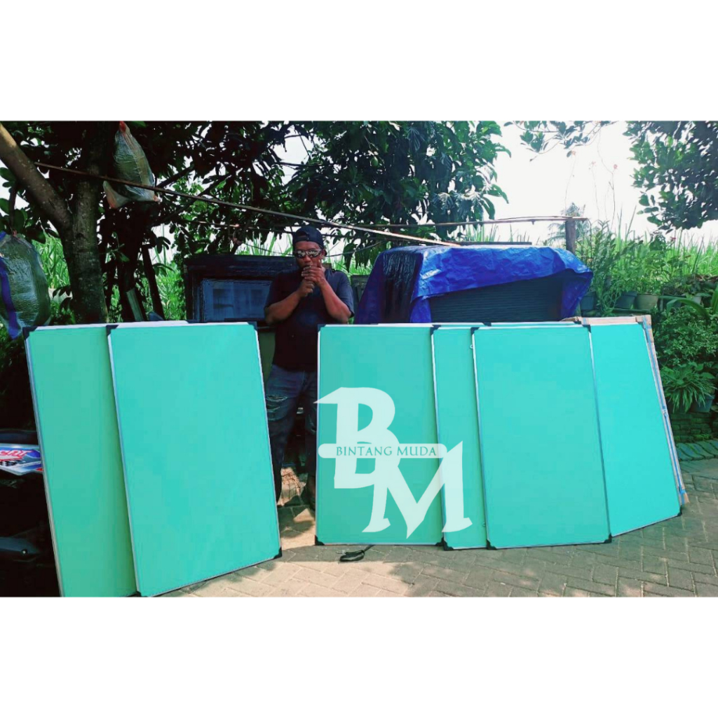 

Mading EVA – Banyak Pilihan Warna dan Ukuran, Tebal 12mm, List Aluminium, Siap Pasang