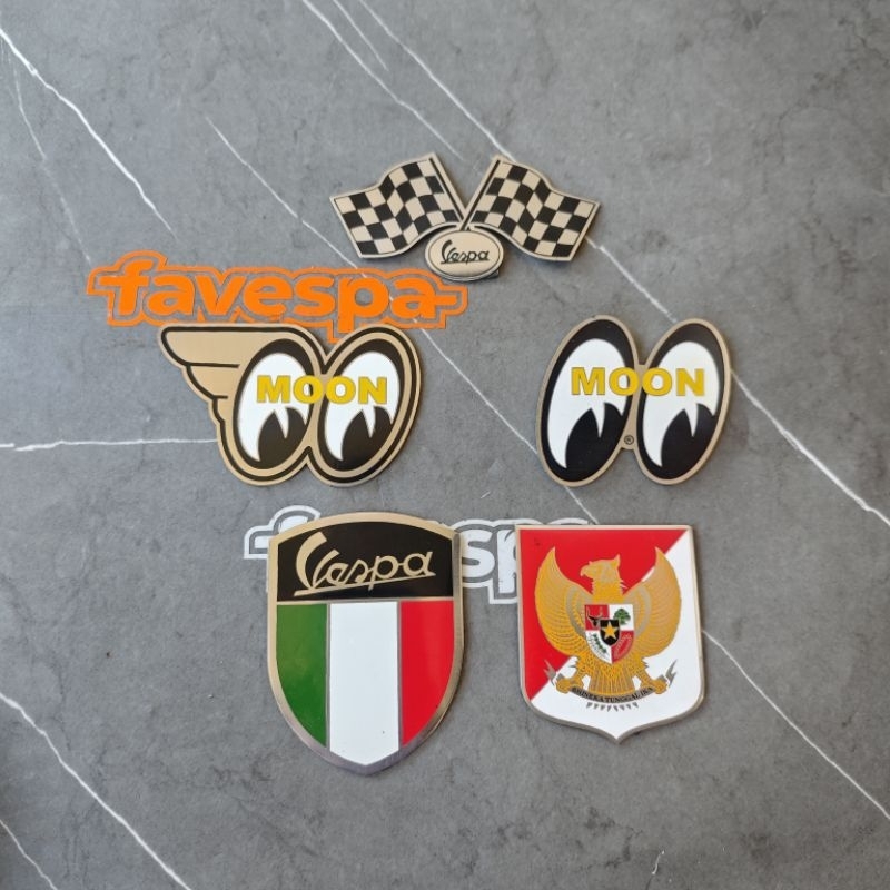Emblem Logo Layar Vespa Garuda Moon Italy Material Bagus