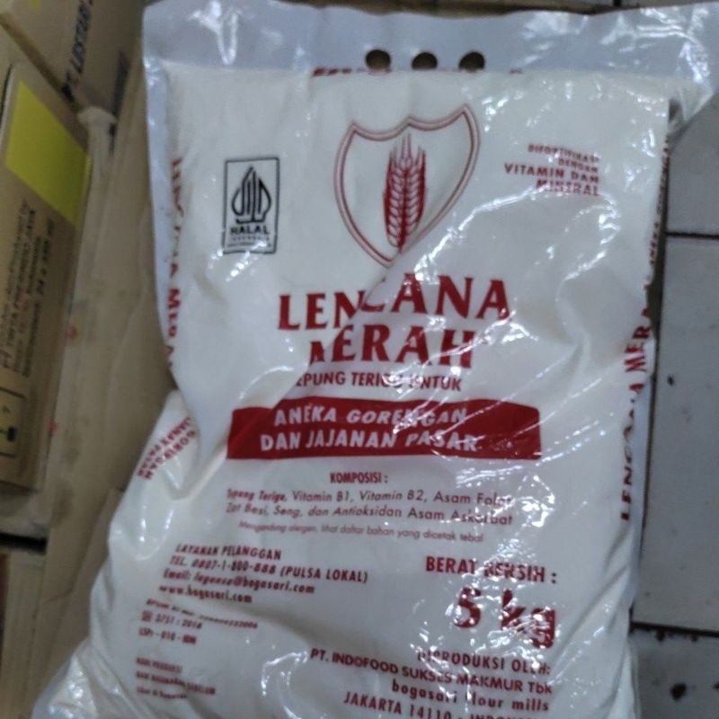 

TEPUNG LENCANA MERAH 5 KG KEMASAN ( 1 BUNGKUS)