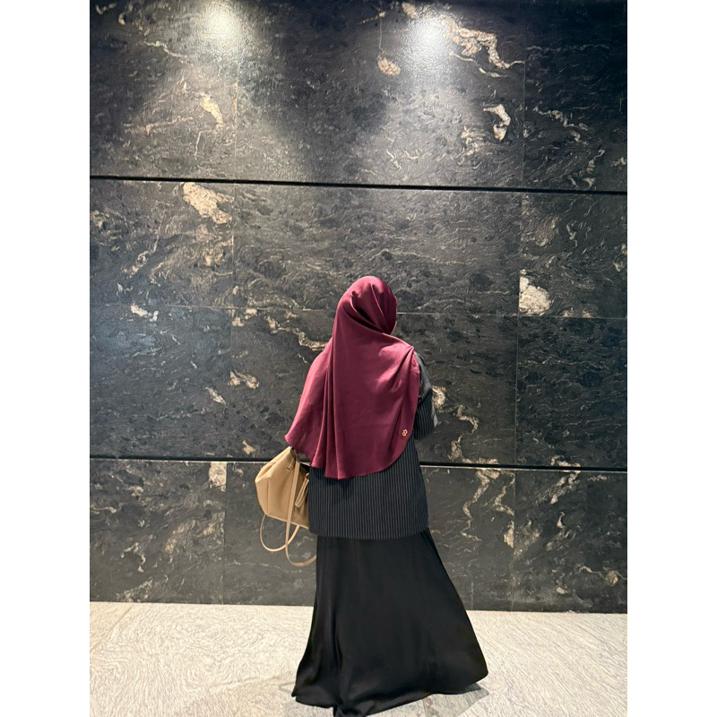 Malayan Shawl Curve NRSY - Hijab shawl malaysia hijab shawl curve hijab curve hijab silk texture