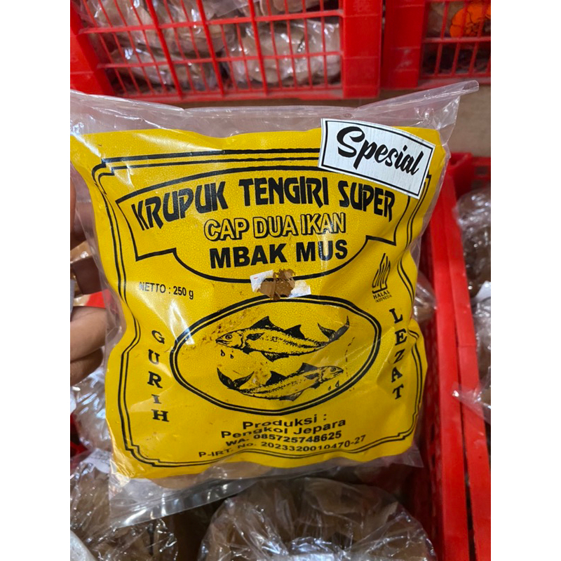

kerupuk tengiri super mentah spesial 250gr Kuning cap dua ikan Mbak mus khas jepara