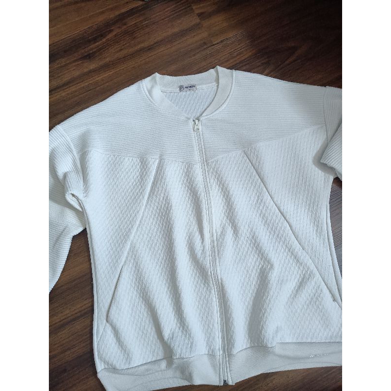 [PRELOVED] JAKET ZIPPER NEVADA WHITE PUTIH