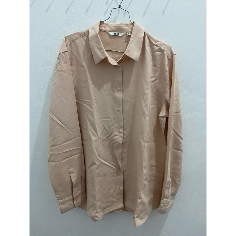 Kemeja Wanita Uniqlo | Preloved