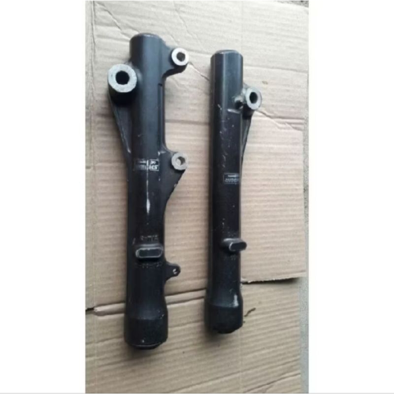 bottom atau tabung sokbreker depan Honda beat fi beat karbu PNP Honda vario 125 kode KZL kode KVB  a