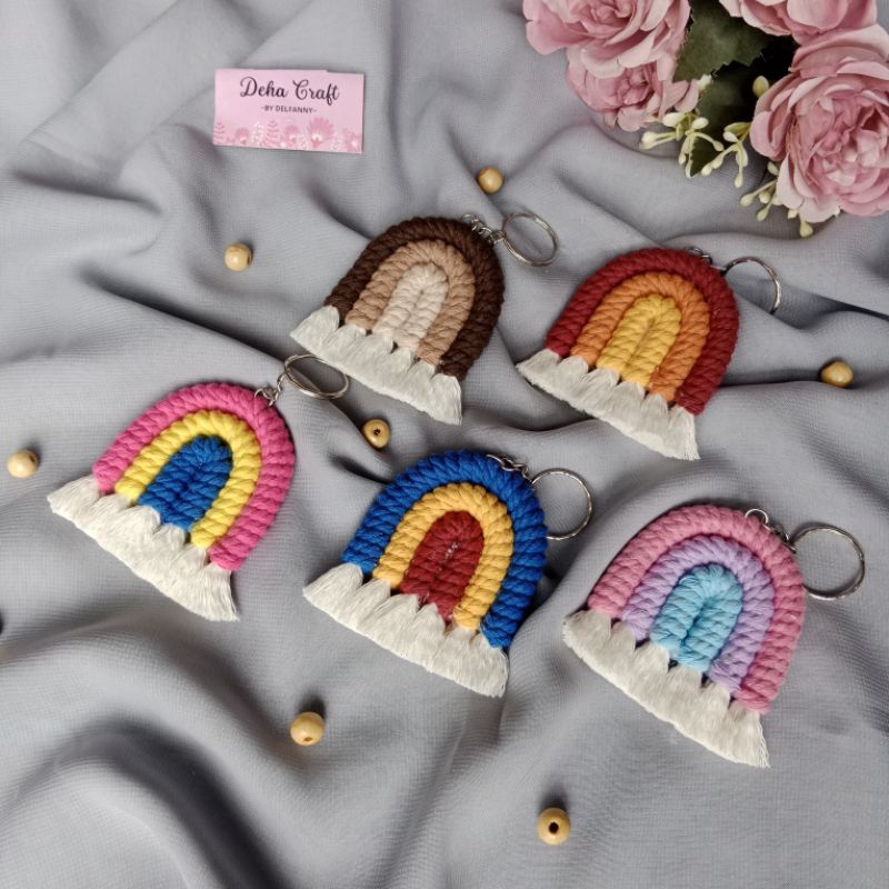 DHC - Keychain Rainbow Makrame Gantungan Kunci Pelangi Macrame Murah Lucu Bisa Untuk Souvenir