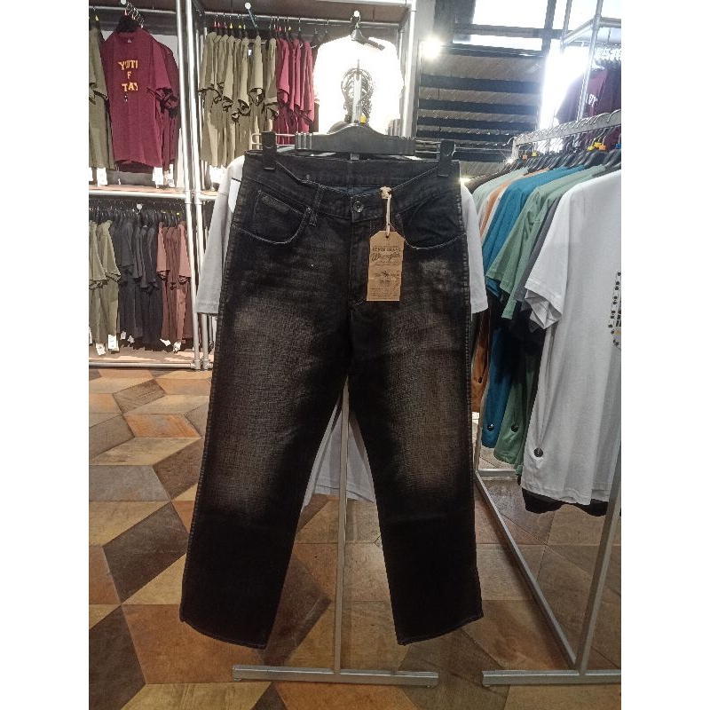 Celana Jeans Wrangler ALASKA Black Wash ORIGINAL
