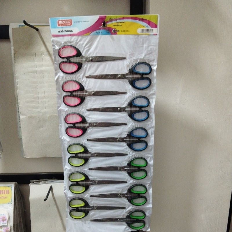 

Gunting M2000 per renceng 12 pcs